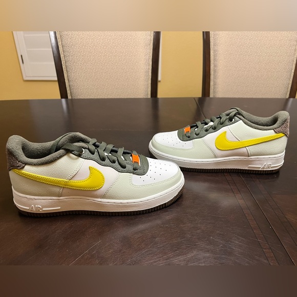 New Nike Air Force 1 Multicolor Sneaker Shoes Size US 7Y - Picture 10 of 13